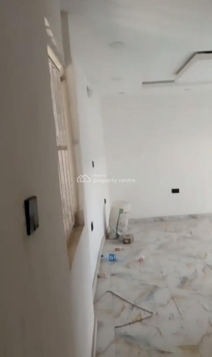 Standard Spacious 2 Bedroom Apartment, Iporin Community, Costain Side, Surulere, Lagos, Flat / Apartment for Rent