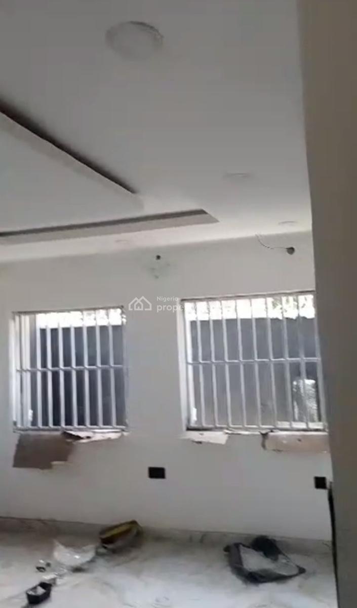 Standard Spacious 2 Bedroom Apartment, Iporin Community, Costain Side, Surulere, Lagos, Flat / Apartment for Rent