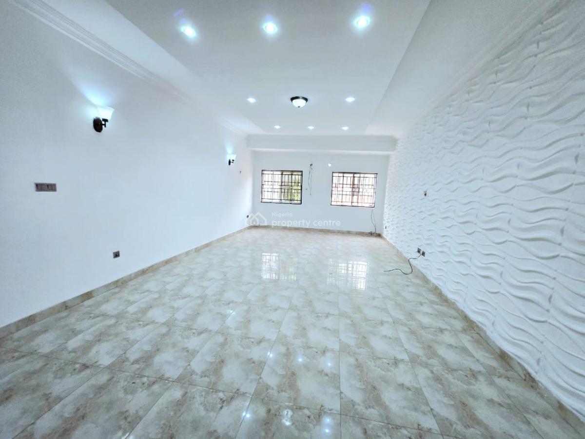 Neatly Maintained 6 Units of 3 Bedroom Apartment, Lekki Phase 1, Lekki, Lagos, Flat / Apartment for Rent