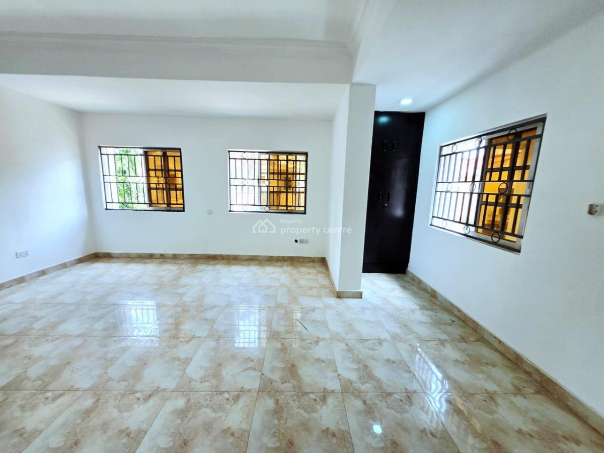 Neatly Maintained 6 Units of 3 Bedroom Apartment, Lekki Phase 1, Lekki, Lagos, Flat / Apartment for Rent