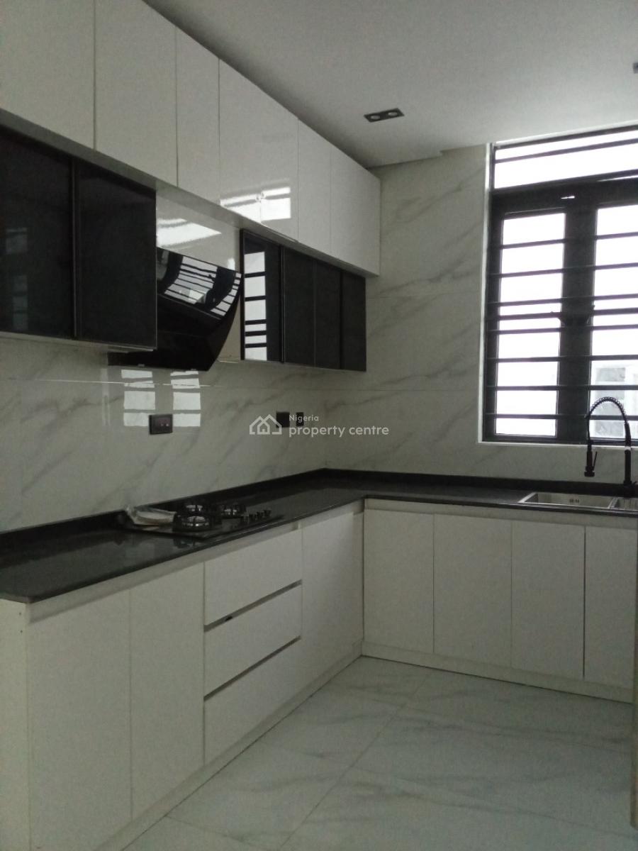 Lovely 1 Bedroom Apartment with Cool Scenery, Ologolo, Ologolo, Lekki, Lagos, Flat / Apartment for Sale