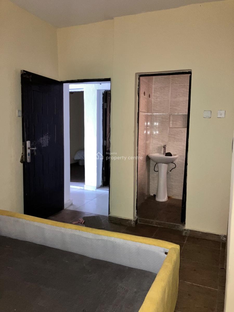 Beautiful Well Furnished 3 Bedroom Flat Upstairs, By Alade Market Off Allen, Allen, Ikeja, Lagos, Flat / Apartment for Rent