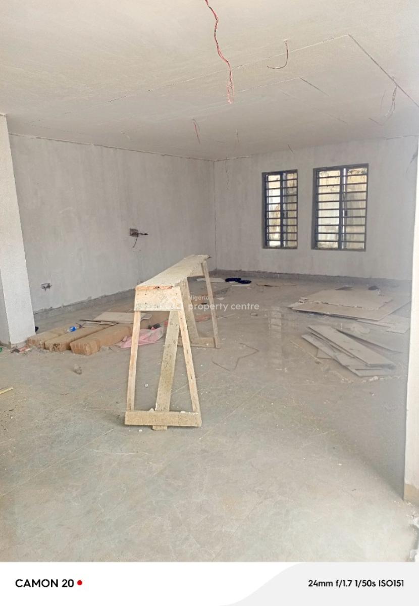 Exclusive 2 Bedroom in a Serene Location, Yaba, Lagos, Flat / Apartment for Sale