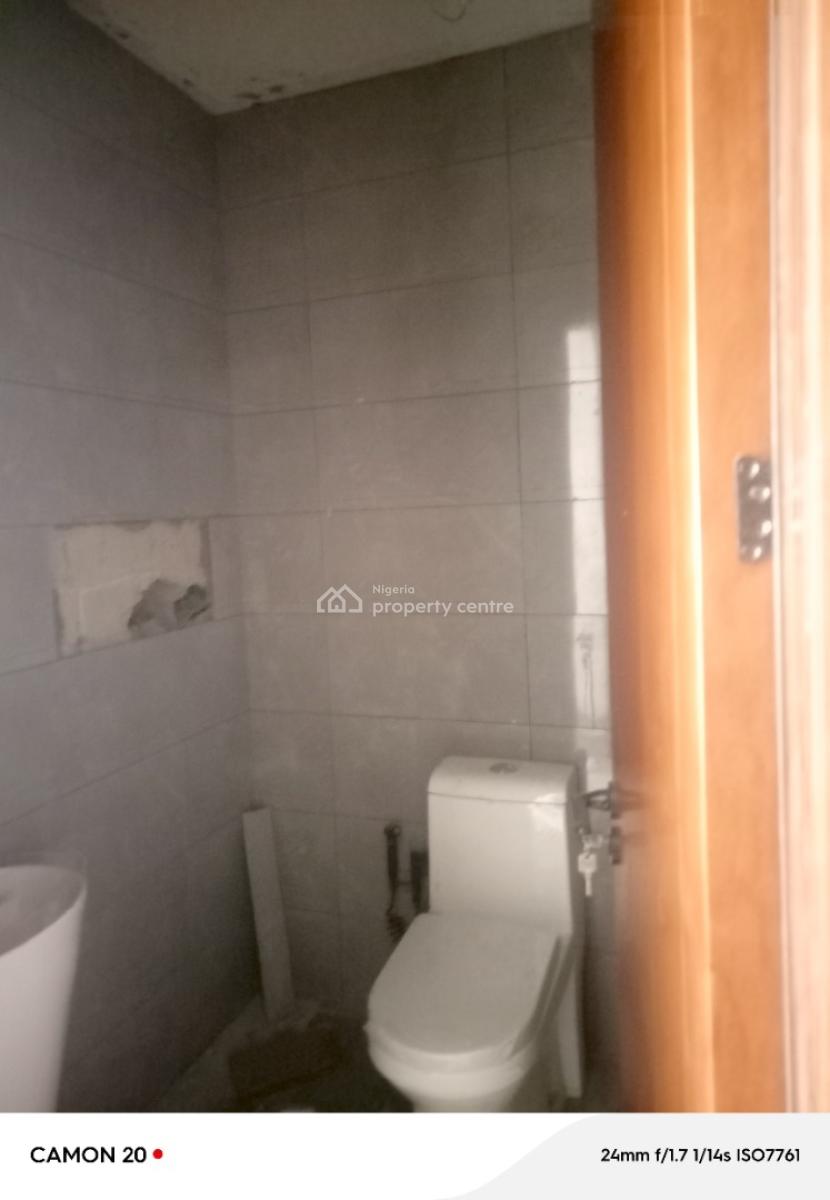 Exclusive 2 Bedroom in a Serene Location, Yaba, Lagos, Flat / Apartment for Sale