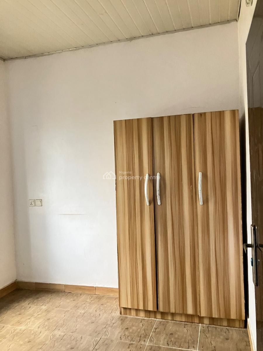 Beautiful 2 Bedroom Flat  Upstairs All Ensuite with Visitors Toilets, By Alade Market, Allen, Ikeja, Lagos, Flat / Apartment for Rent