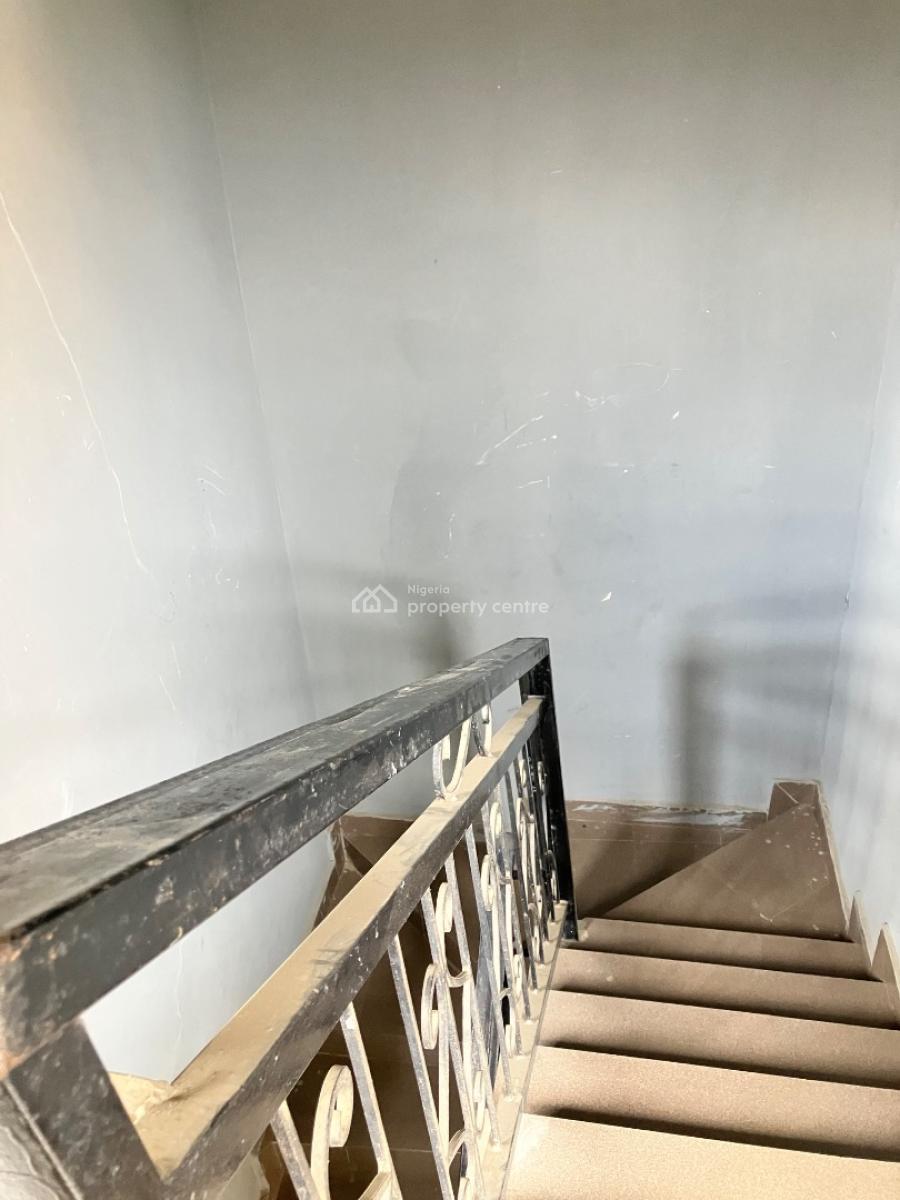 Beautiful 2 Bedroom Flat  Upstairs All Ensuite with Visitors Toilets, By Alade Market, Allen, Ikeja, Lagos, Flat / Apartment for Rent