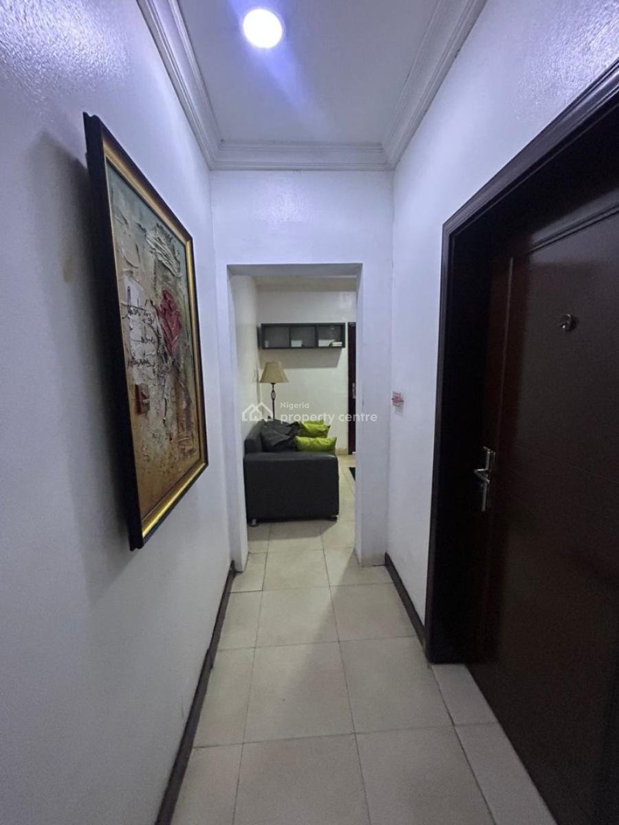 Furnished 2 Bedroom Apartment Upstairs, with Swimming Pool, Lekki Phase 1, Lekki, Lagos, Flat / Apartment for Rent