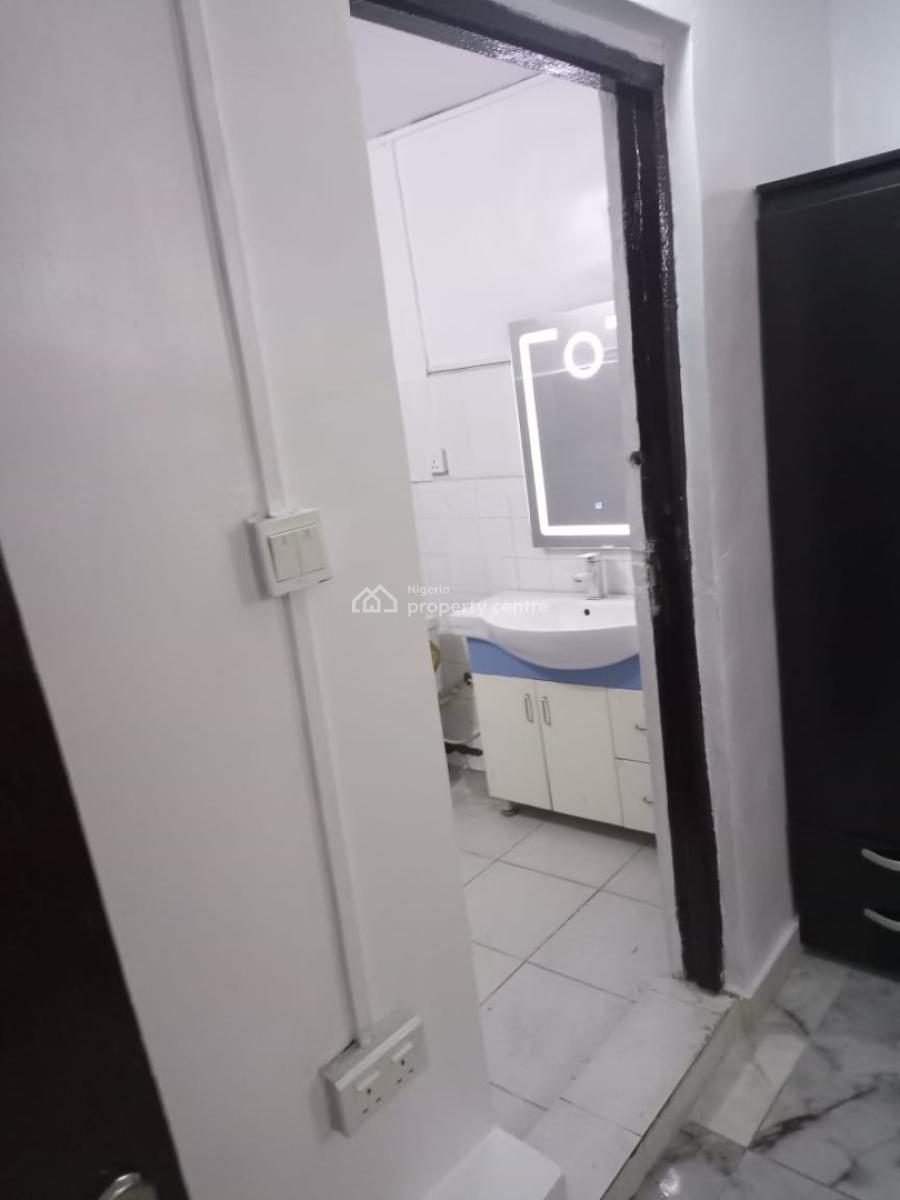 Very Clean 2 Bedroom Apartment, Osapa London, Osapa, Lekki, Lagos, Flat / Apartment for Rent