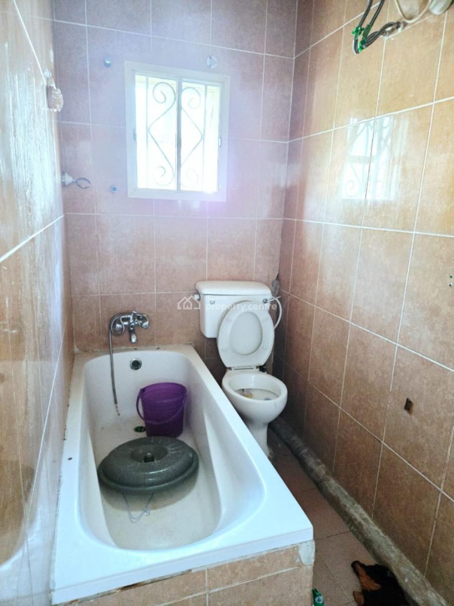 Commercial 5 Bedrooms Semi Detached Duplex and 1 Rooms Bq, Lekki Phase 1, Lekki, Lagos, Office Space for Rent