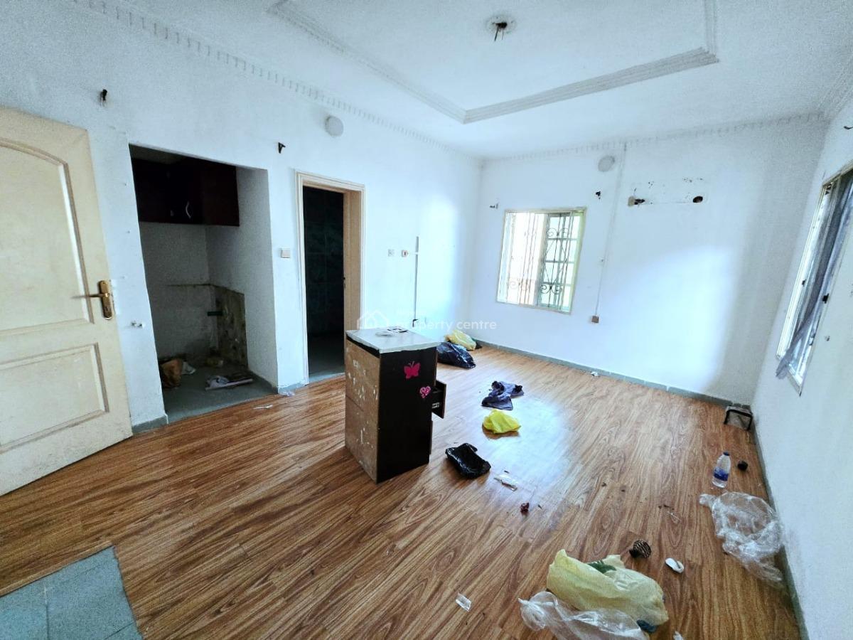 Commercial 5 Bedrooms Semi Detached Duplex and 1 Rooms Bq, Lekki Phase 1, Lekki, Lagos, Office Space for Rent