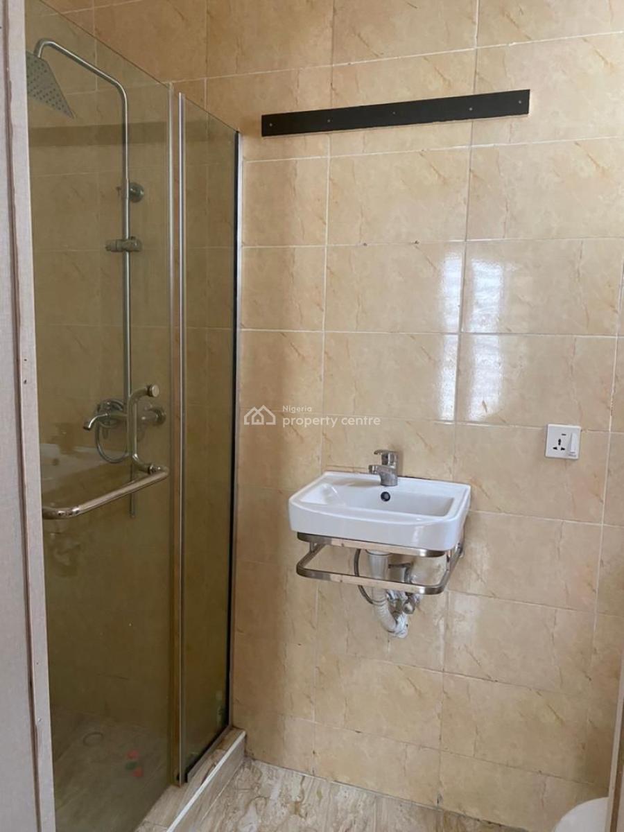 Standard and Single Room in a Duplex Shared Apartment, Orchid Road, Royal New Court, Lekki, Lagos, Self Contain (single Rooms) for Rent