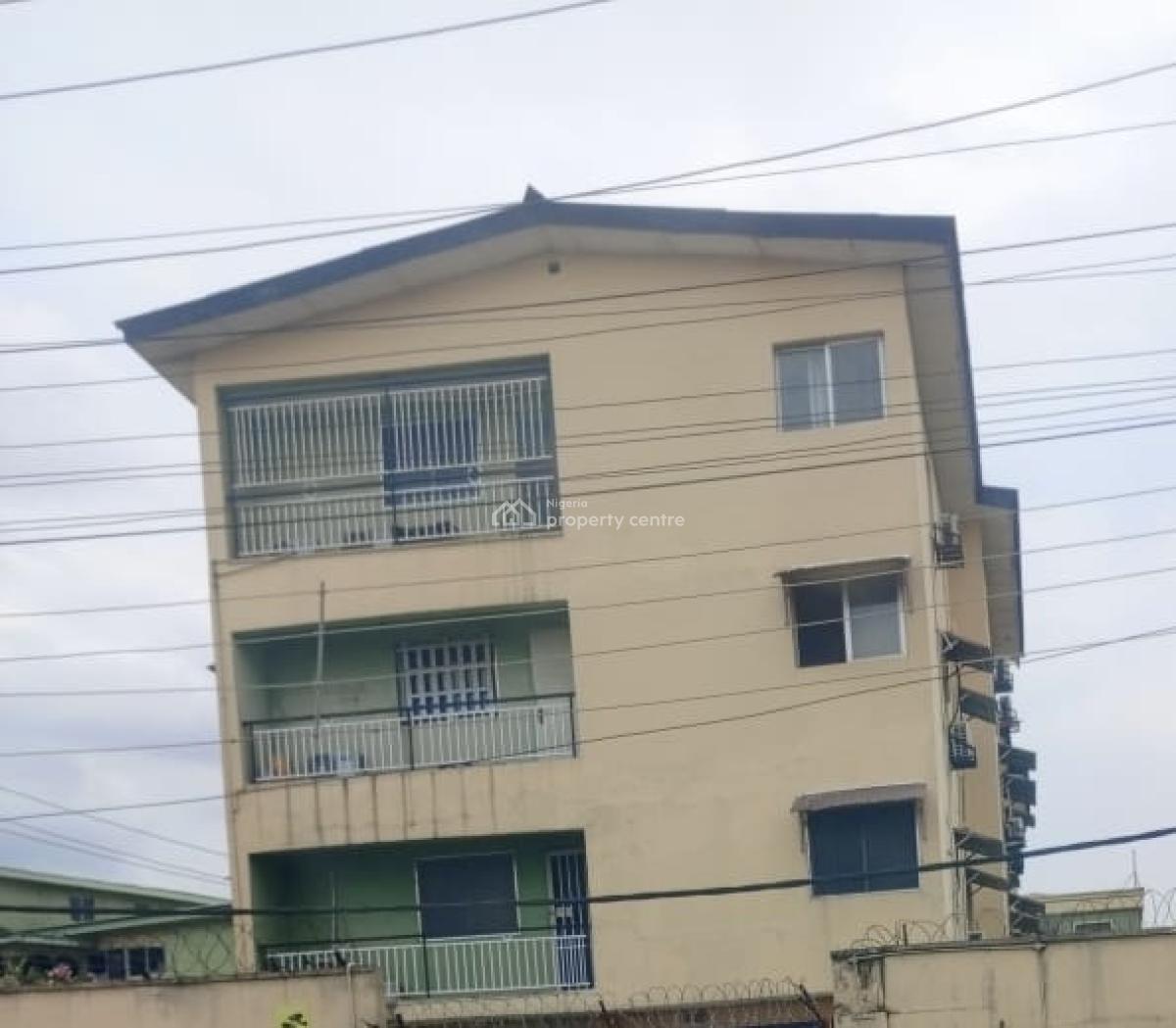 Fully Serviced and Standard 3 Bedroom Flat, Ikeja, Lagos, Flat / Apartment for Rent