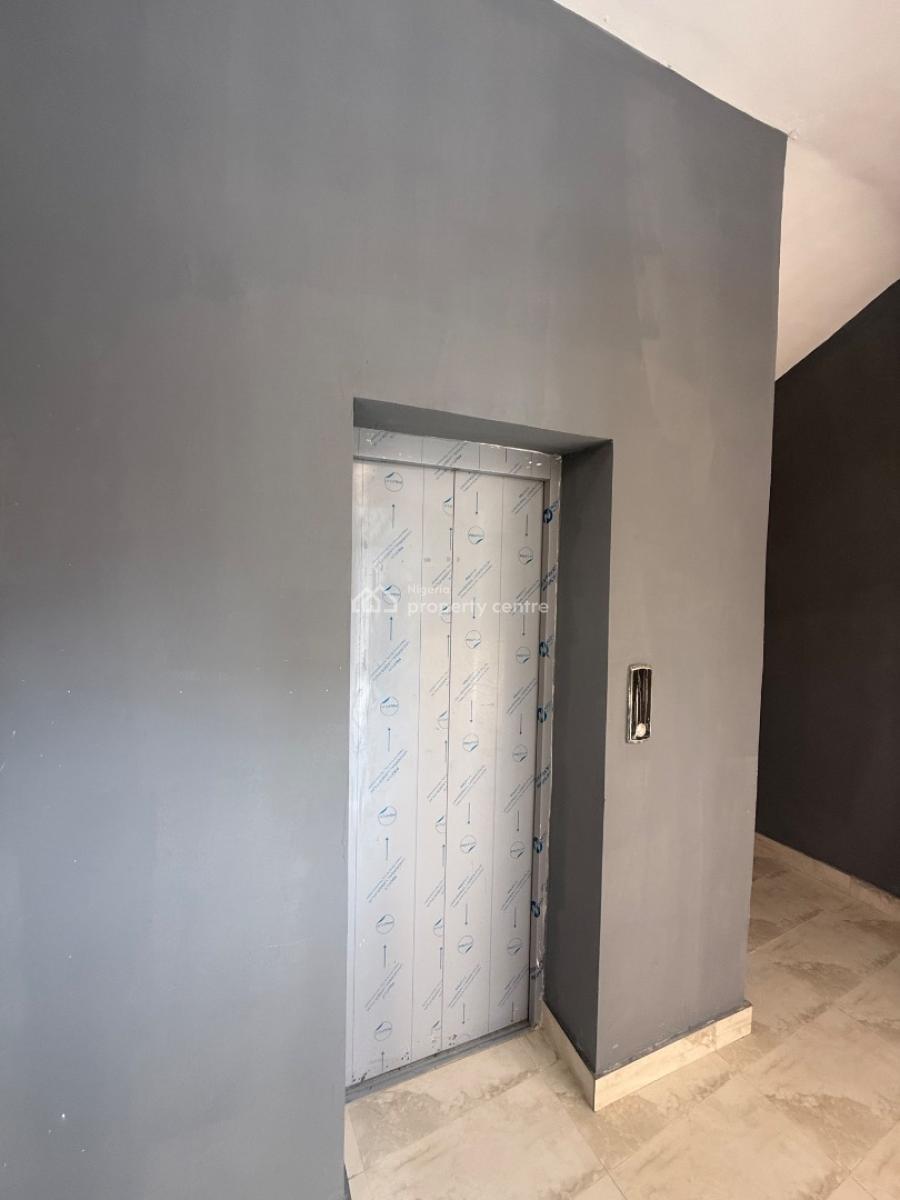 Brand New 4 Bedroom Flat for Distress, Freedom Way, Lekki Phase 1, Lekki, Lagos, Block of Flats for Sale