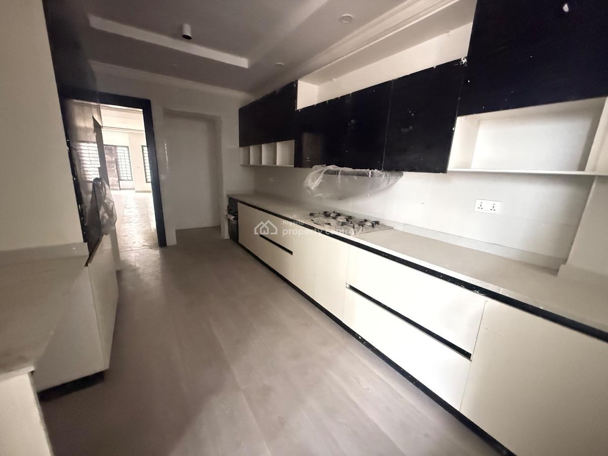 Brand New 4 Bedroom Flat for Distress, Freedom Way, Lekki Phase 1, Lekki, Lagos, Block of Flats for Sale