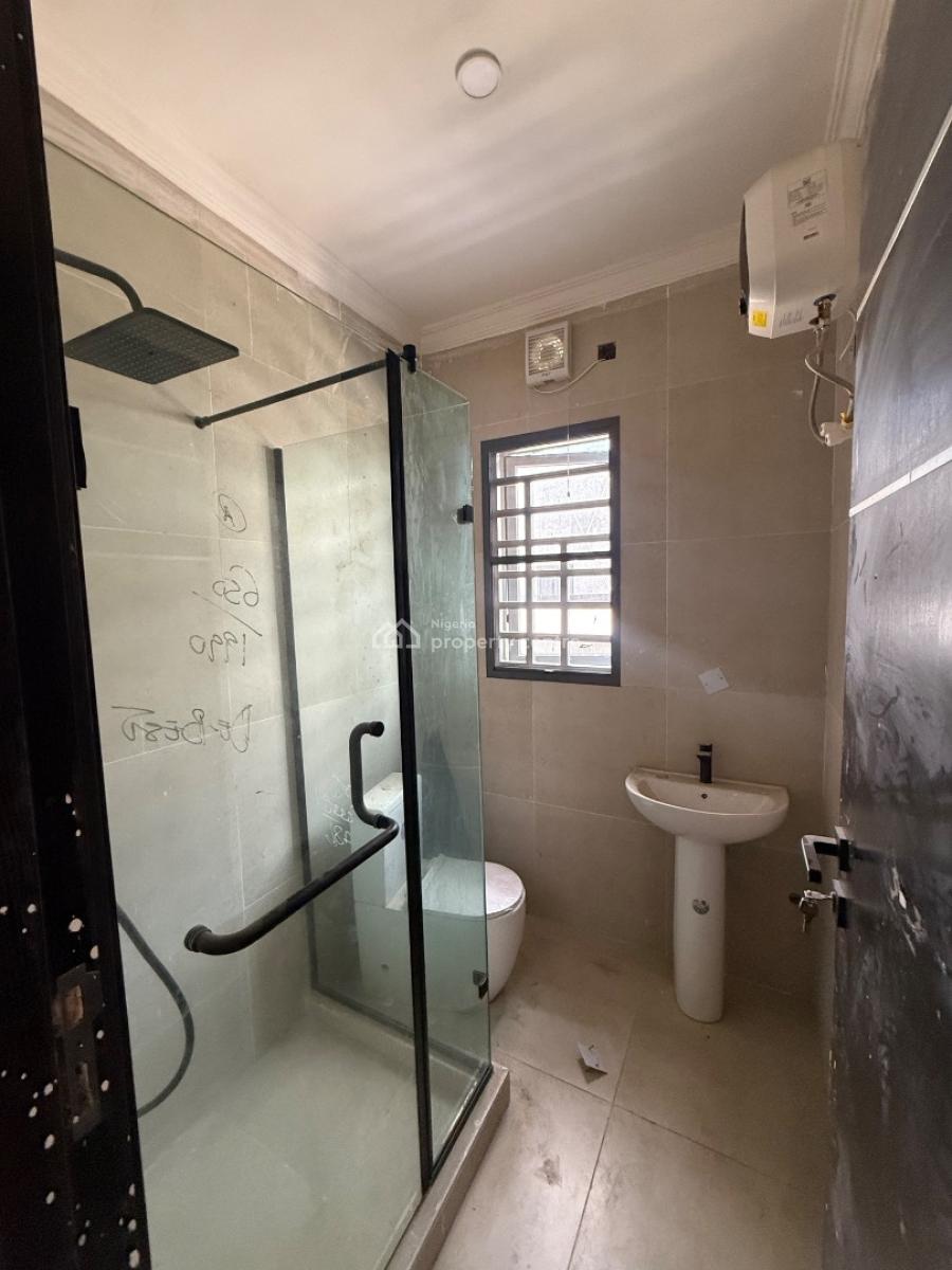 Brand New 4 Bedroom Flat for Distress, Freedom Way, Lekki Phase 1, Lekki, Lagos, Block of Flats for Sale
