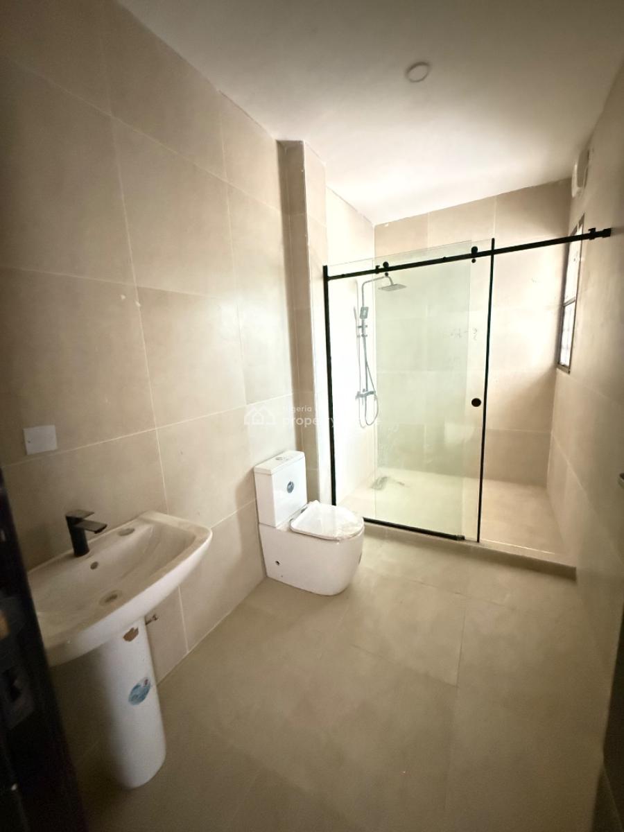 Brand New 4 Bedroom Flat for Distress, Freedom Way, Lekki Phase 1, Lekki, Lagos, Block of Flats for Sale
