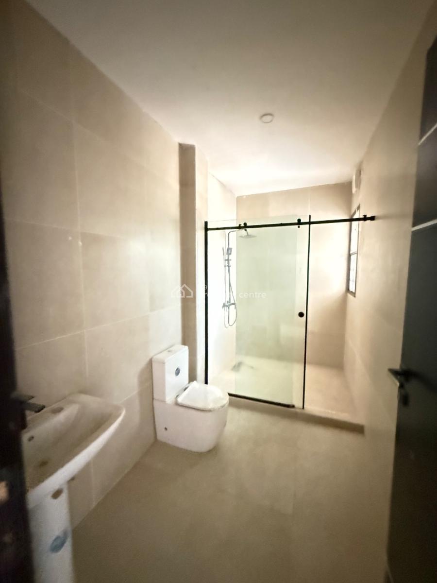 Brand New 4 Bedroom Flat for Distress, Freedom Way, Lekki Phase 1, Lekki, Lagos, Block of Flats for Sale