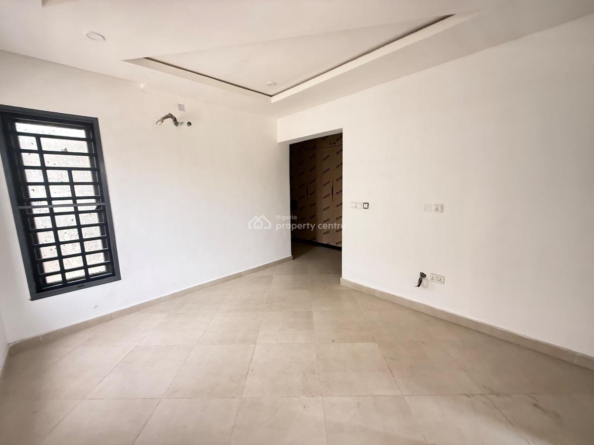 Brand New 4 Bedroom Flat for Distress, Freedom Way, Lekki Phase 1, Lekki, Lagos, Block of Flats for Sale