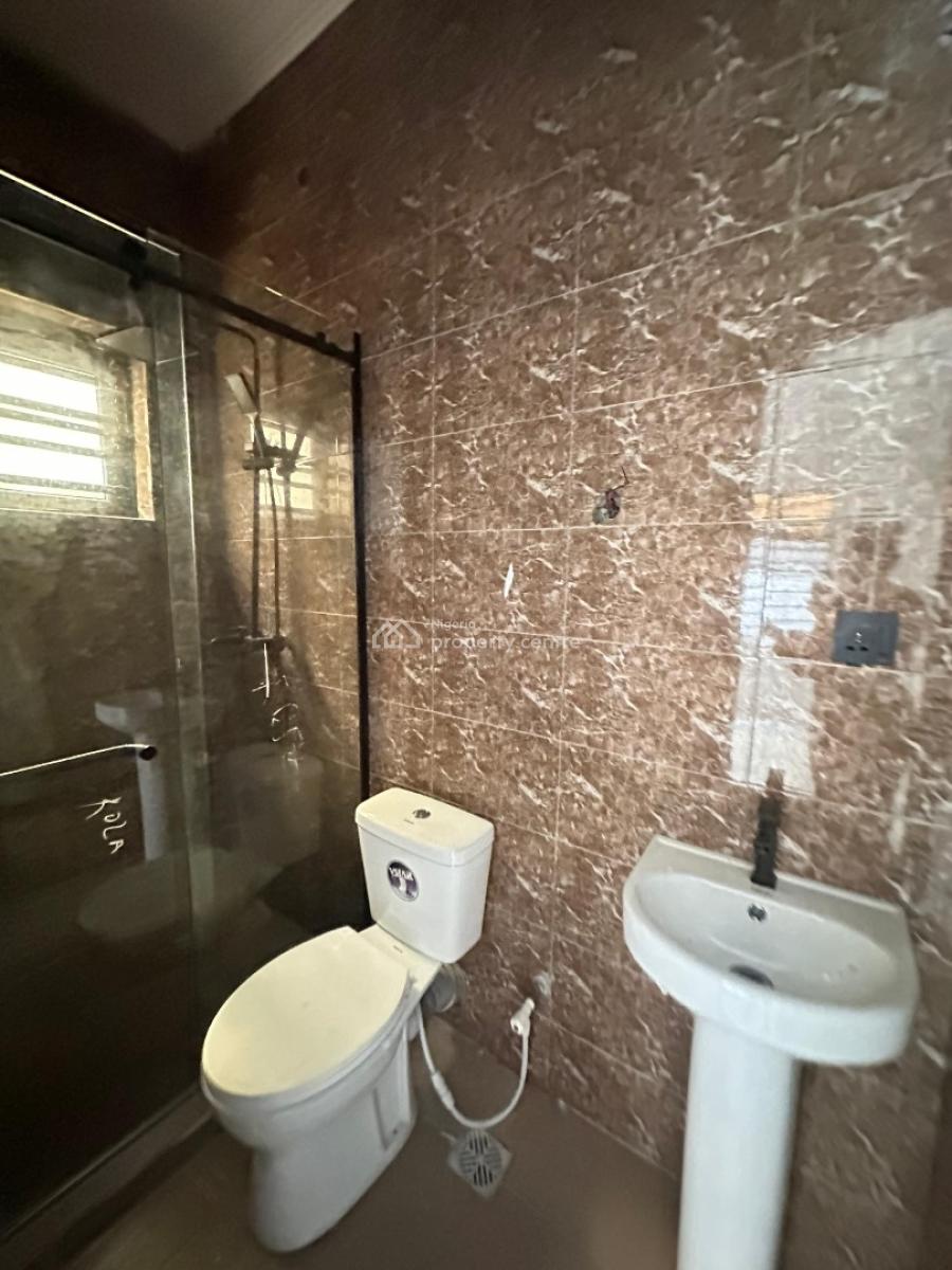 Neatly Built 3 Bedroom Apartment, Thomas Estate, Ajah, Lagos, Flat / Apartment for Rent