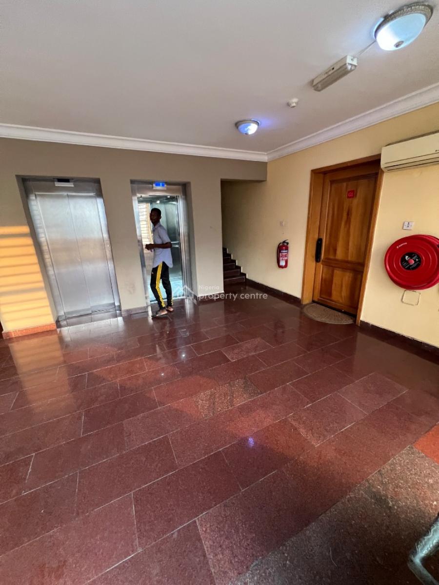 Executive 3-bedroom Flat with 1 Room Bq Located in a High-brow Area, Lekki Phase 1, Lekki, Lagos, Flat / Apartment for Rent