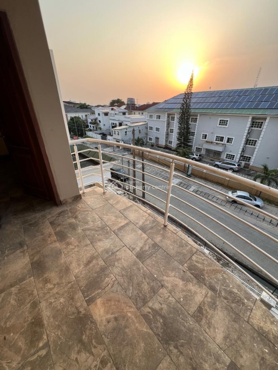 Executive 3-bedroom Flat with 1 Room Bq Located in a High-brow Area, Lekki Phase 1, Lekki, Lagos, Flat / Apartment for Rent