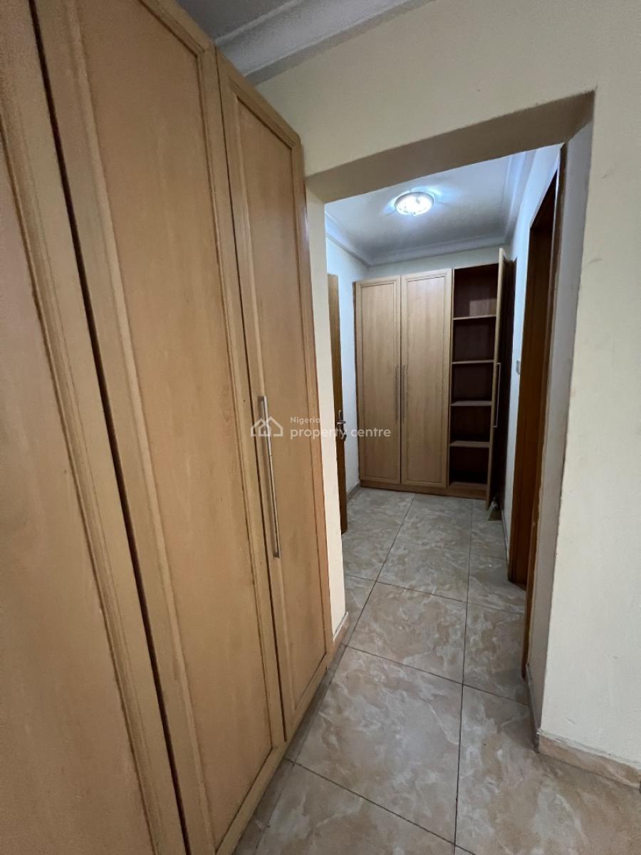 Executive 3-bedroom Flat with 1 Room Bq Located in a High-brow Area, Lekki Phase 1, Lekki, Lagos, Flat / Apartment for Rent
