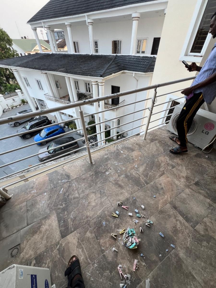 Executive 3-bedroom Flat with 1 Room Bq Located in a High-brow Area, Lekki Phase 1, Lekki, Lagos, Flat / Apartment for Rent