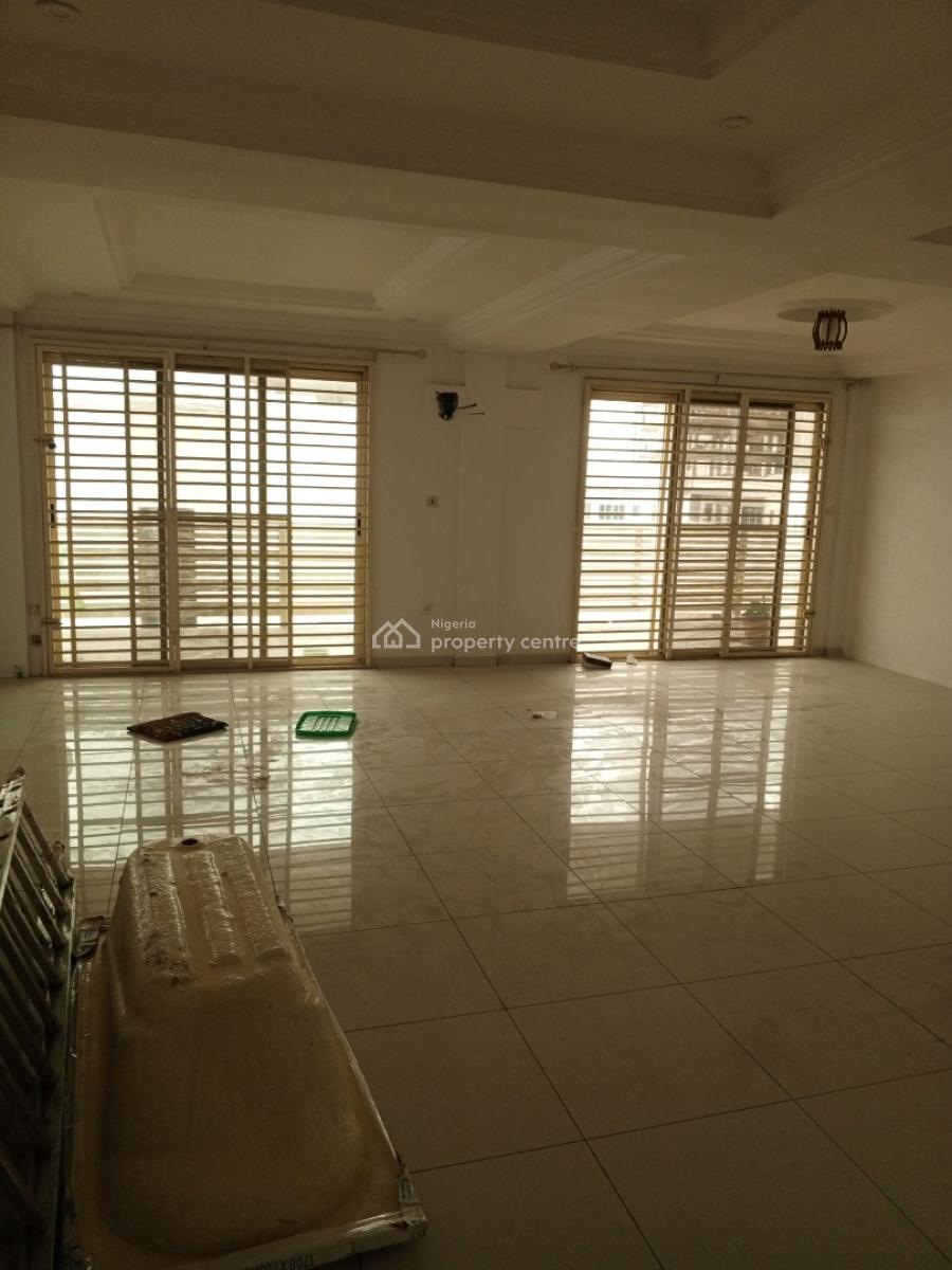 Luxury 2 Bedroom Penthouse Apartment in Service Estate, Lekki Phase 1, Lekki, Lagos, Flat / Apartment for Rent