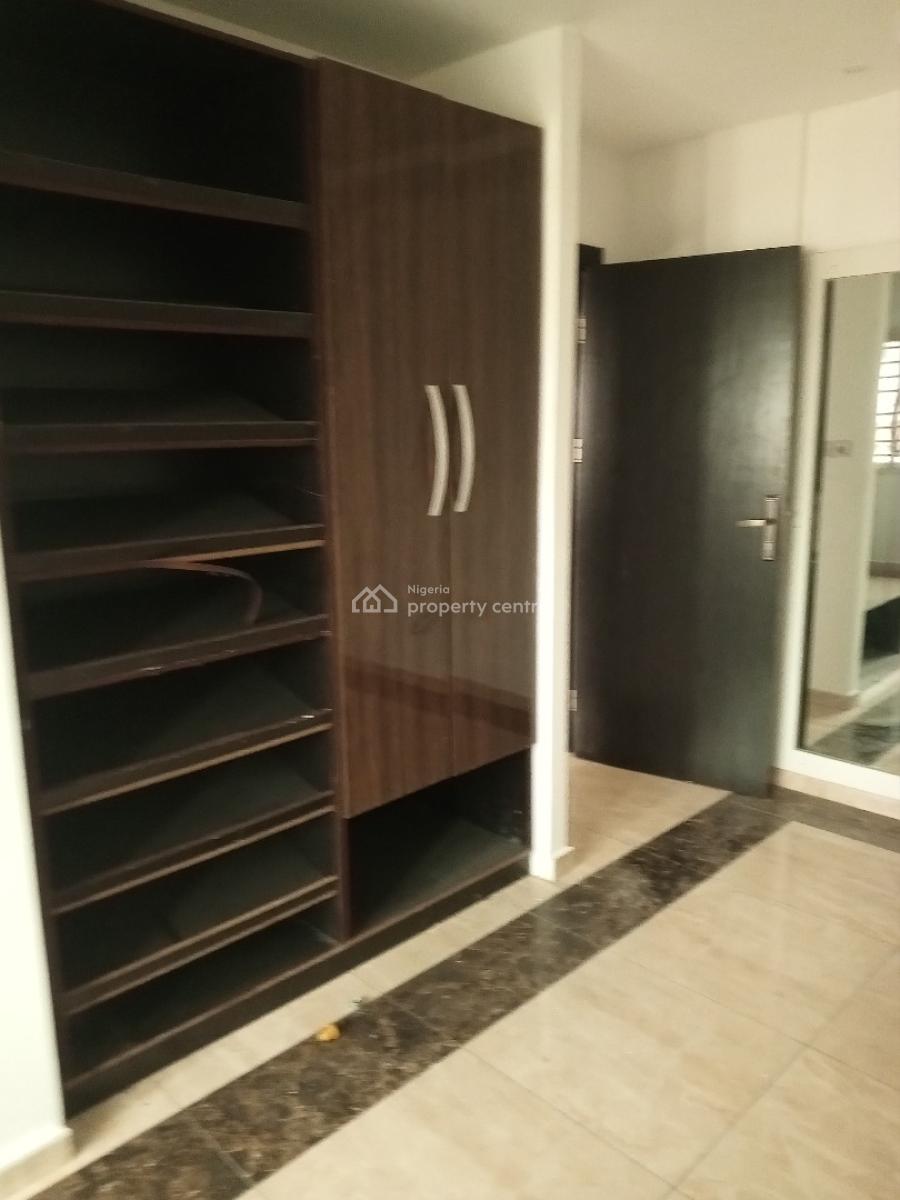 Luxury 2 Bedroom Penthouse Apartment in Service Estate, Lekki Phase 1, Lekki, Lagos, Flat / Apartment for Rent