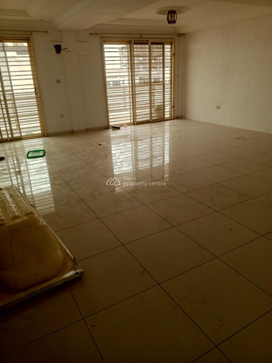 Luxury 2 Bedroom Penthouse Apartment in Service Estate, Lekki Phase 1, Lekki, Lagos, Flat / Apartment for Rent