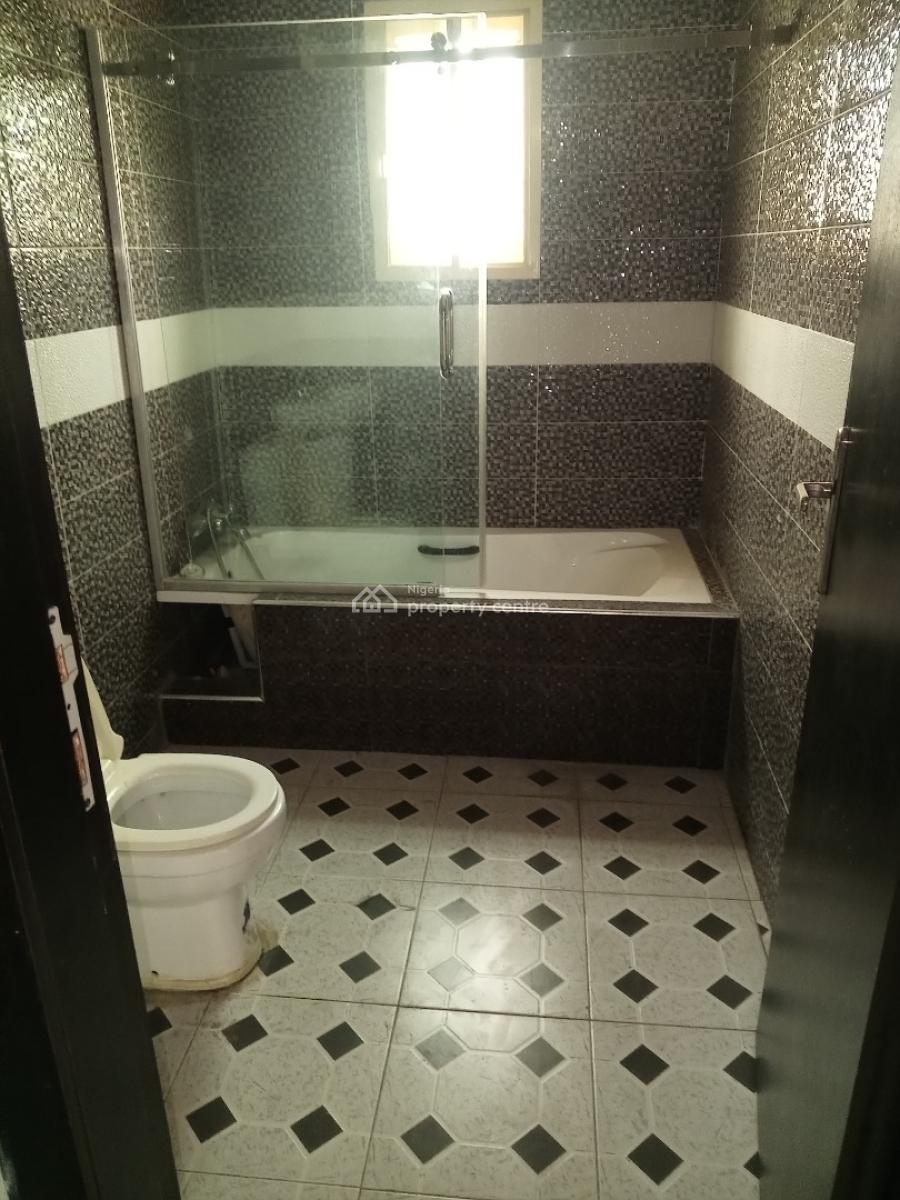 Luxury 2 Bedroom Penthouse Apartment in Service Estate, Lekki Phase 1, Lekki, Lagos, Flat / Apartment for Rent