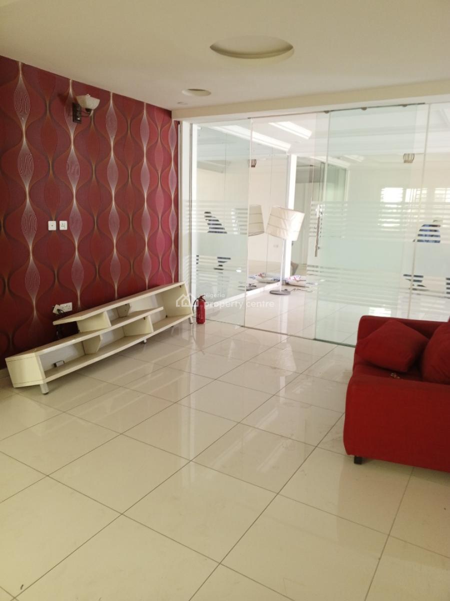 Luxury 2 Bedroom Penthouse Apartment in Service Estate, Lekki Phase 1, Lekki, Lagos, Flat / Apartment for Rent