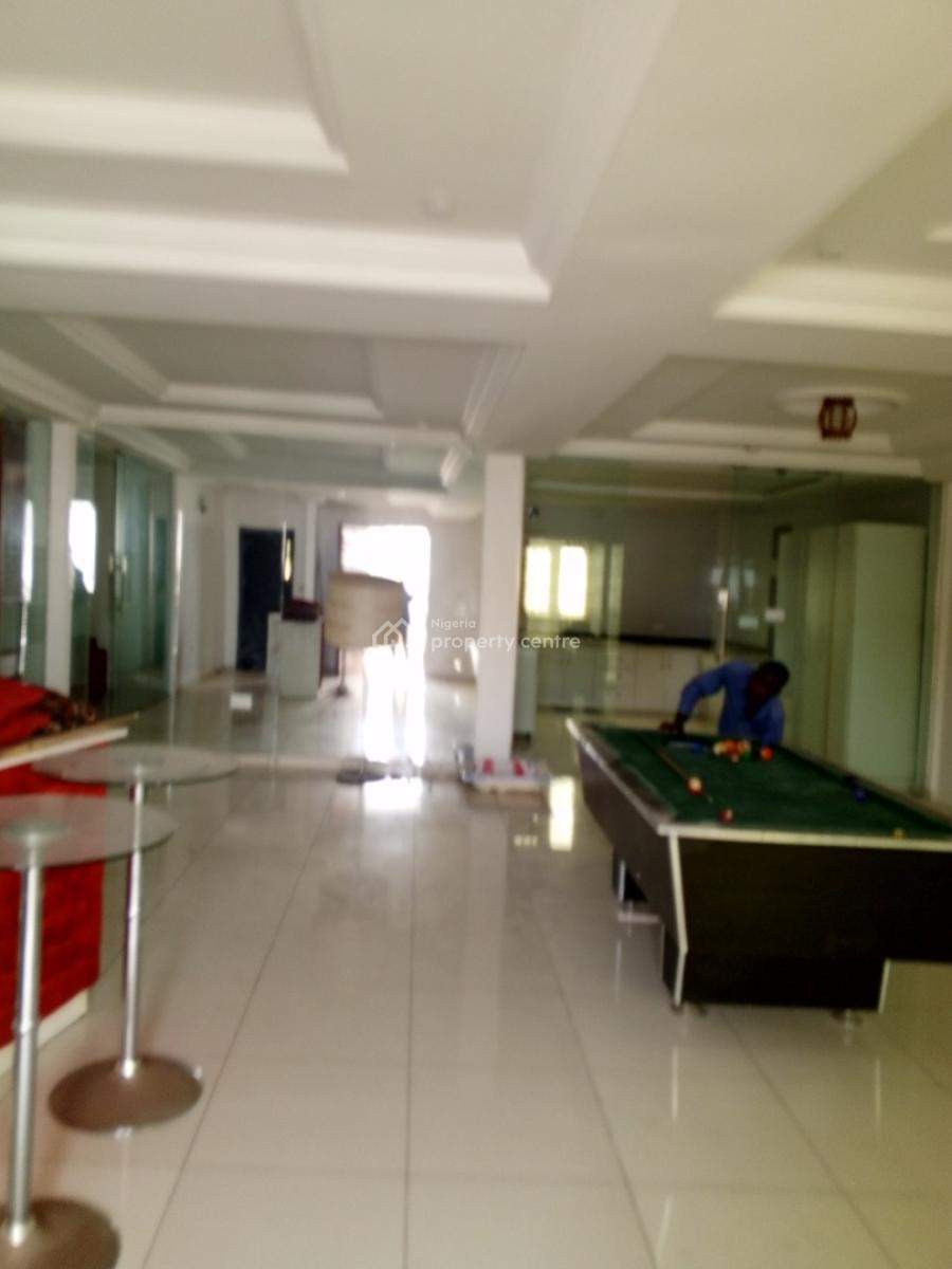 Luxury 2 Bedroom Penthouse Apartment in Service Estate, Lekki Phase 1, Lekki, Lagos, Flat / Apartment for Rent