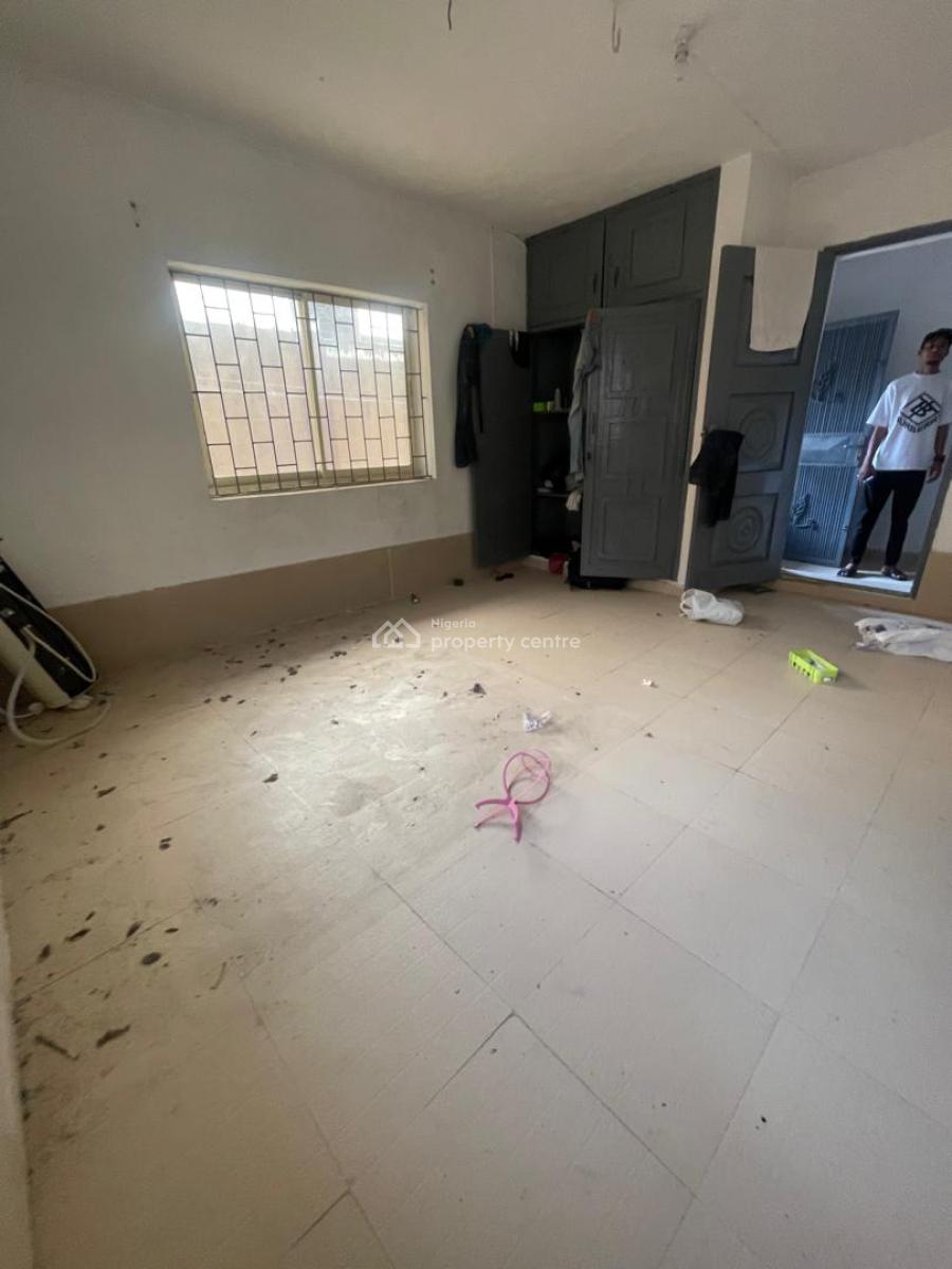 Clean and Spacious 3 Bedroom Flat, Olowora, Magodo, Lagos, Flat / Apartment for Rent