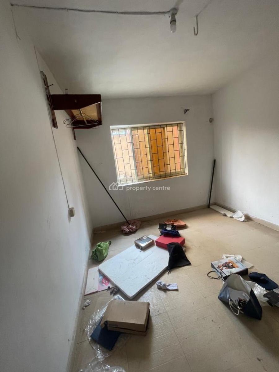 Clean and Spacious 3 Bedroom Flat, Olowora, Magodo, Lagos, Flat / Apartment for Rent