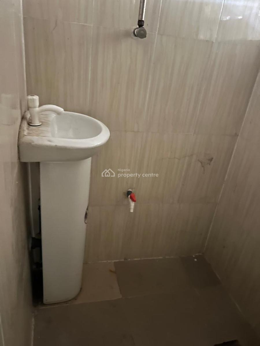 Newly Renovated 2 Bedroom Flat, Adeniyi Jones, Ikeja, Lagos, Flat / Apartment for Rent