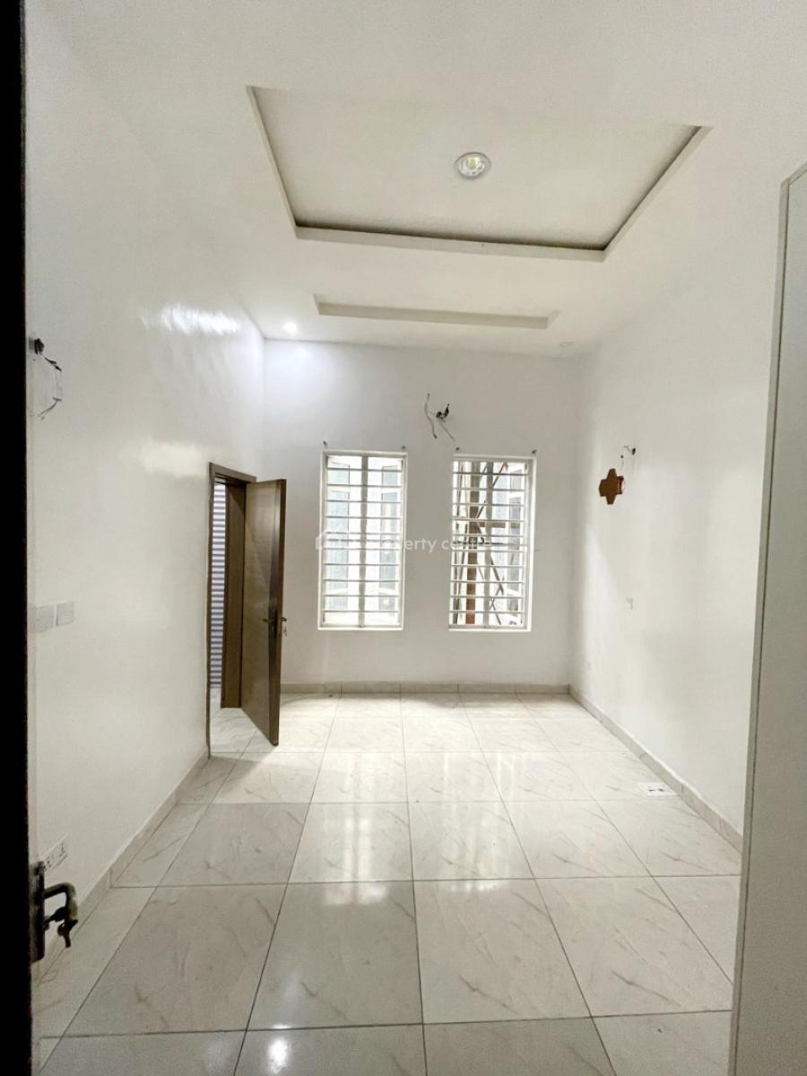 Spacious Single Room Shared Apartment Upstairs, Opposite Dominos Pizza, Agungi, Lekki, Lagos, Self Contain (single Rooms) for Rent