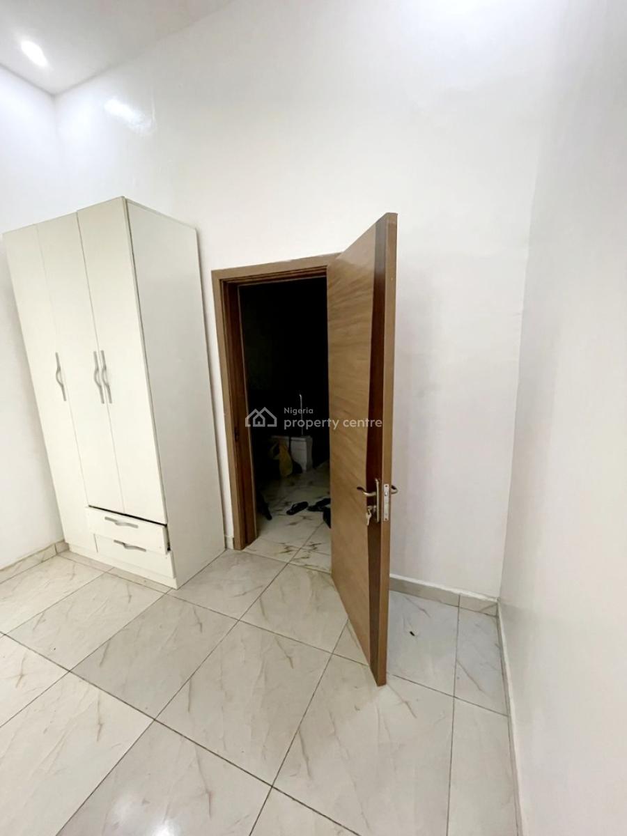 Spacious Single Room Shared Apartment Upstairs, Opposite Dominos Pizza, Agungi, Lekki, Lagos, Self Contain (single Rooms) for Rent