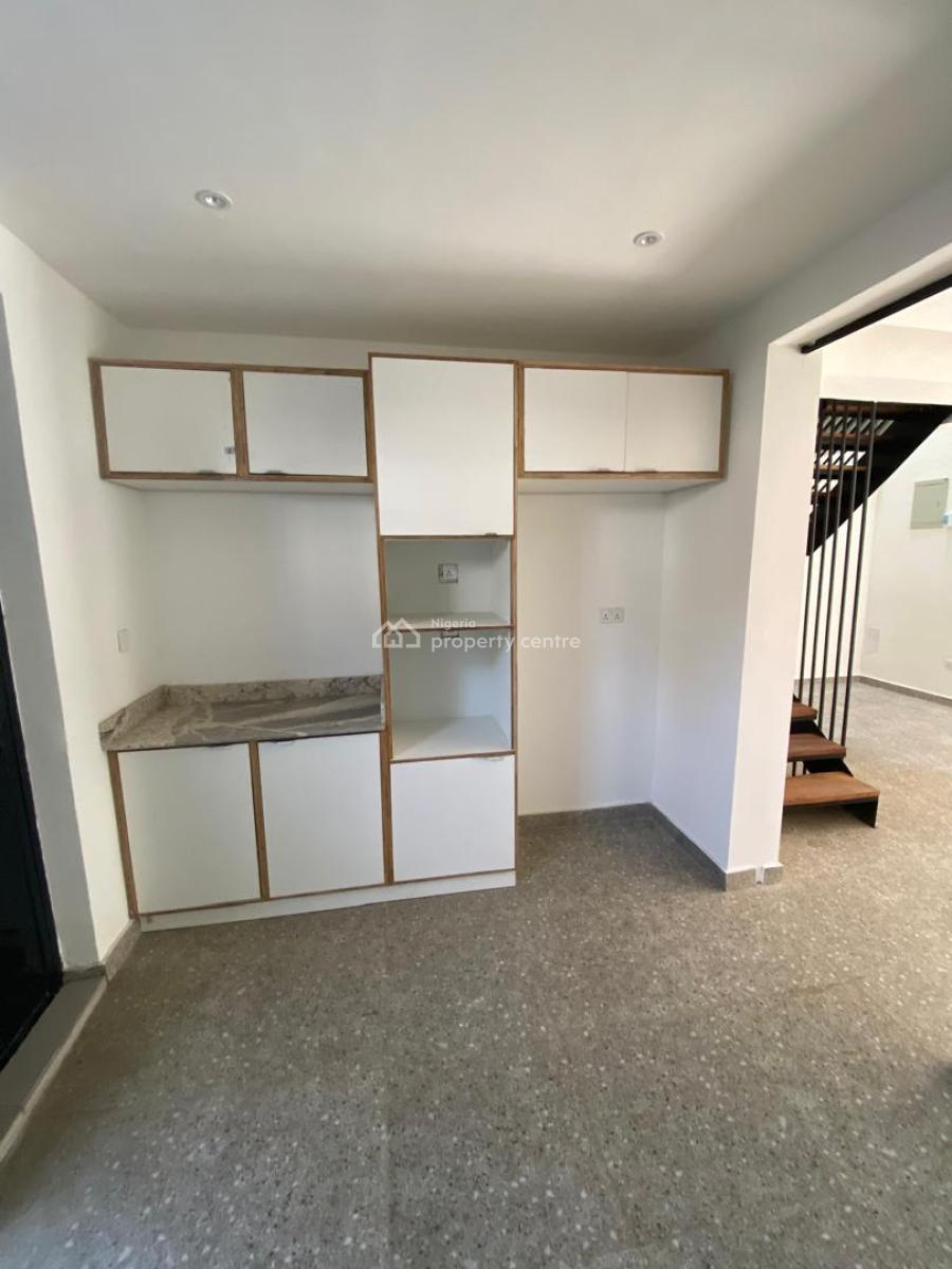 4 Bedroom, Ilasan, Lekki, Lagos, Terraced Duplex for Rent