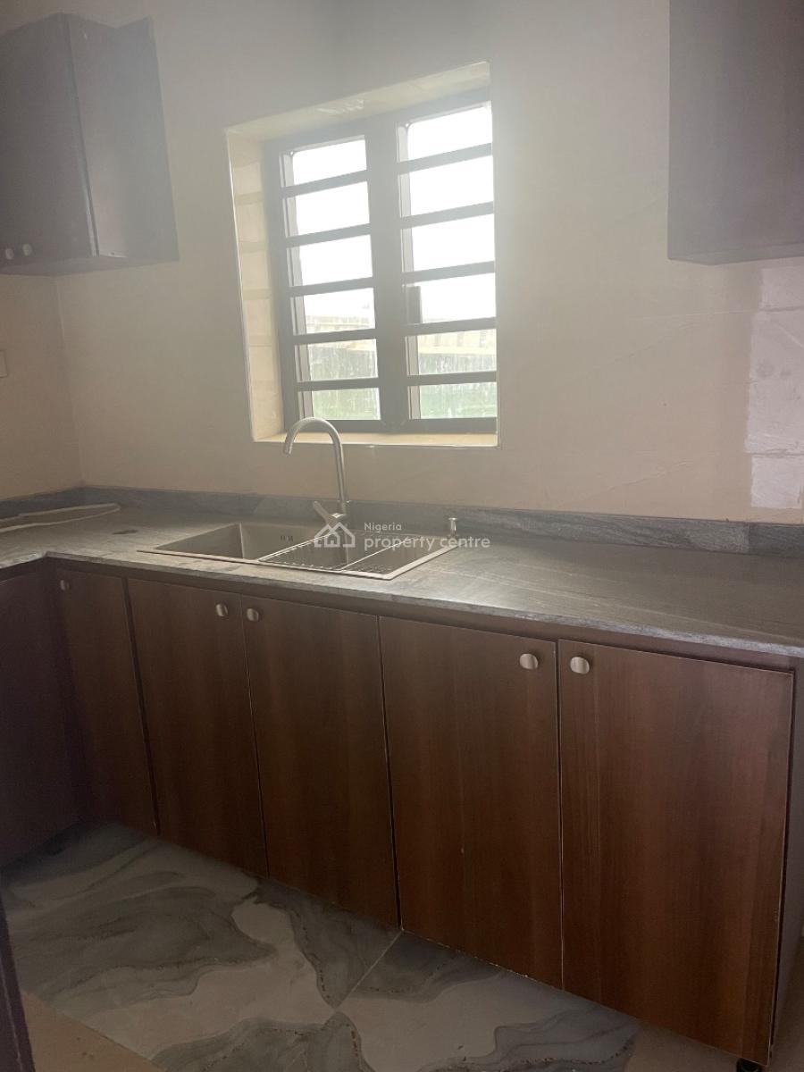 2 Bedroom Flat, Iwaya, Yaba, Lagos, Flat / Apartment for Rent