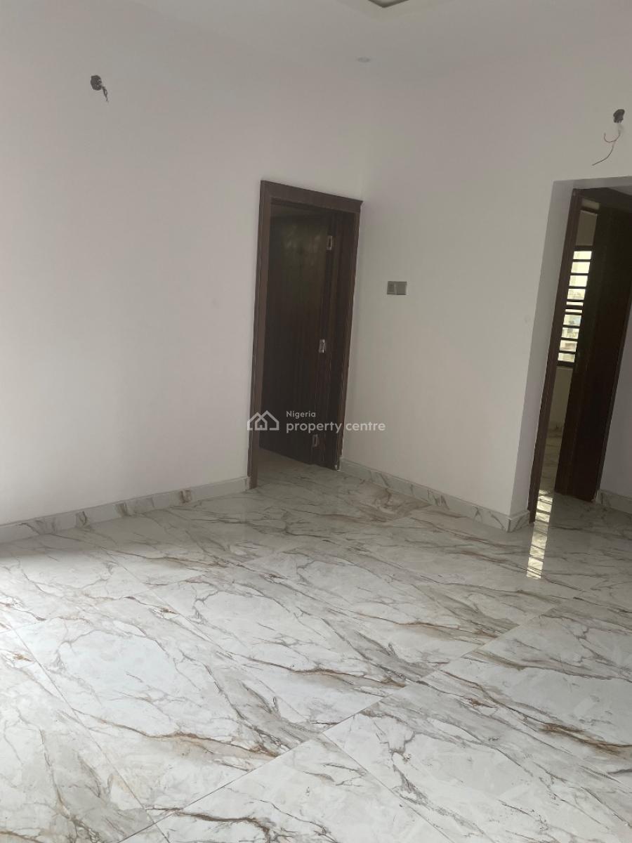 2 Bedroom Flat, Iwaya, Yaba, Lagos, Flat / Apartment for Rent