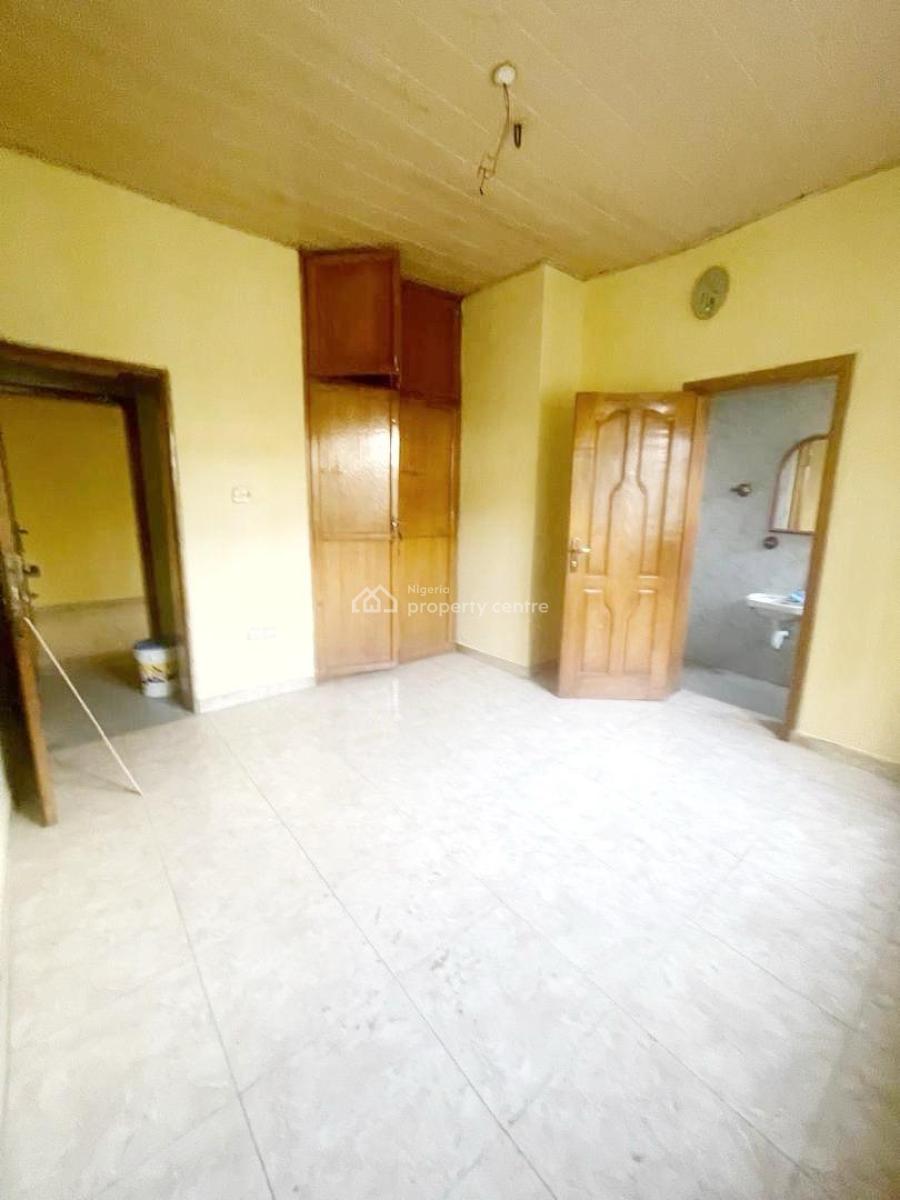 a 3 Bedrooms Flat Bungalow, Olowora, Magodo, Lagos, Flat / Apartment for Rent