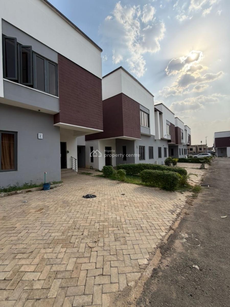 4 Beds Terrace Duplex 1 Room Bq Lugbe, Lugbe District, Abuja, House for Sale