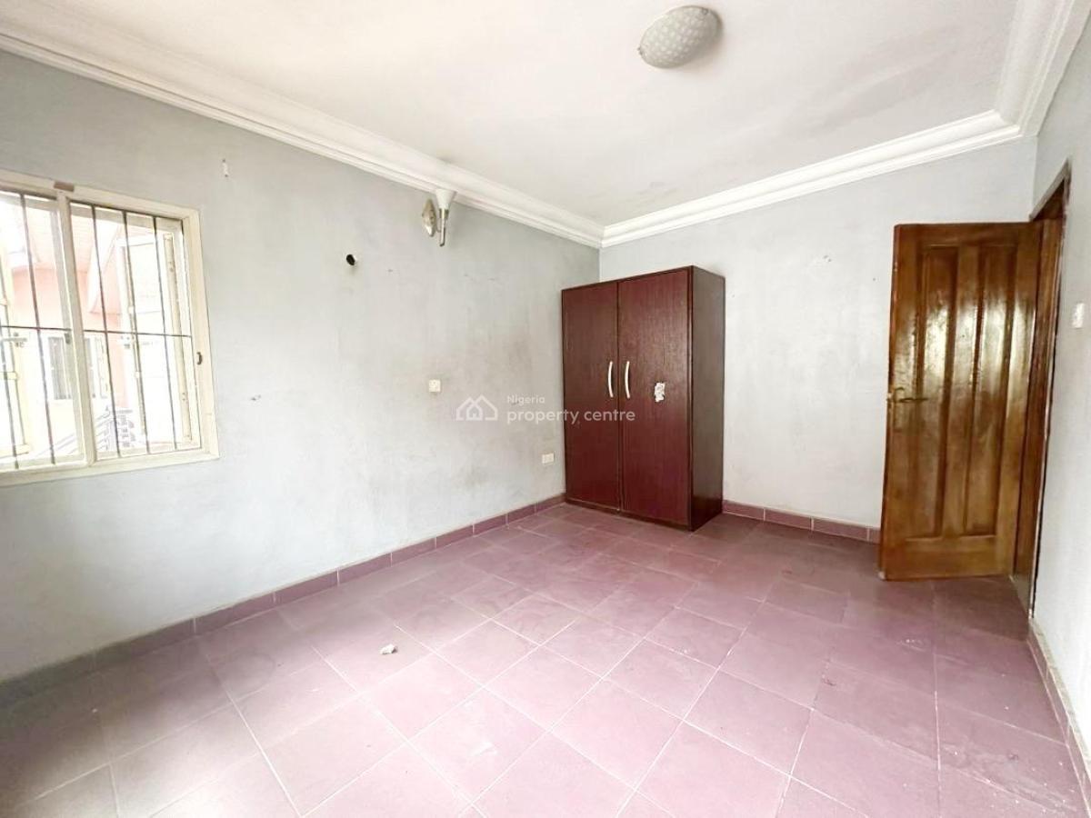 a 3 Bedroom Flat, Gra Phase 1, Magodo, Lagos, Flat / Apartment for Rent