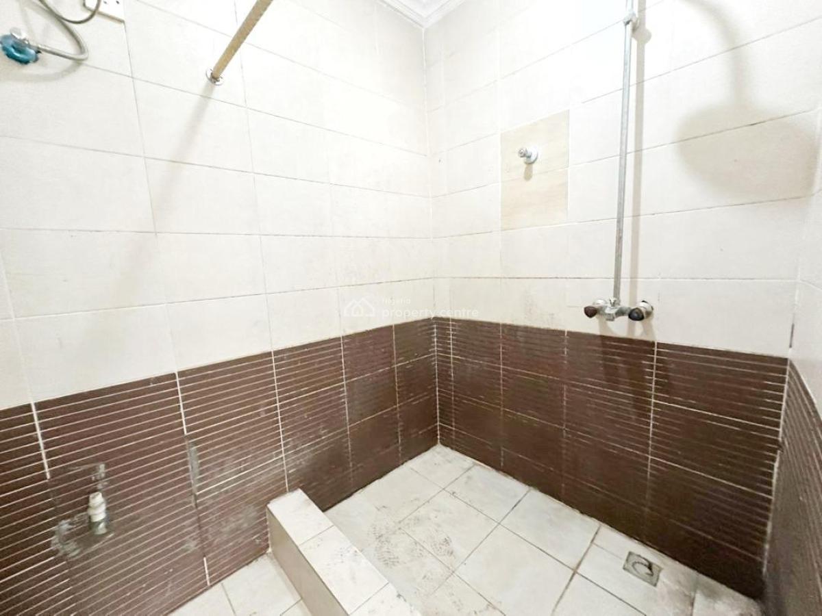 a 3 Bedroom Flat, Gra Phase 1, Magodo, Lagos, Flat / Apartment for Rent
