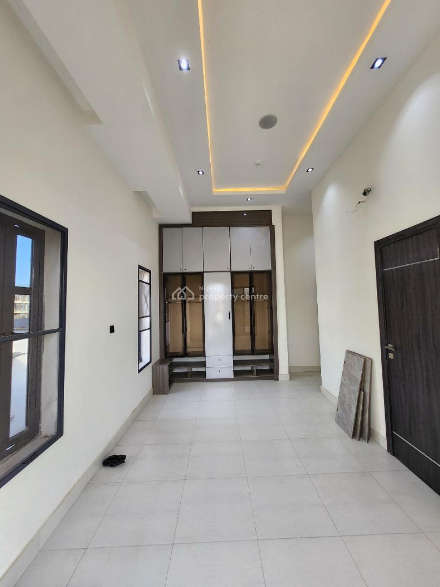 Brand New 3 Bedroom Apartment with Elevator, Gym and a Bq, Lekki Phase 1, Lekki, Lagos, House for Rent