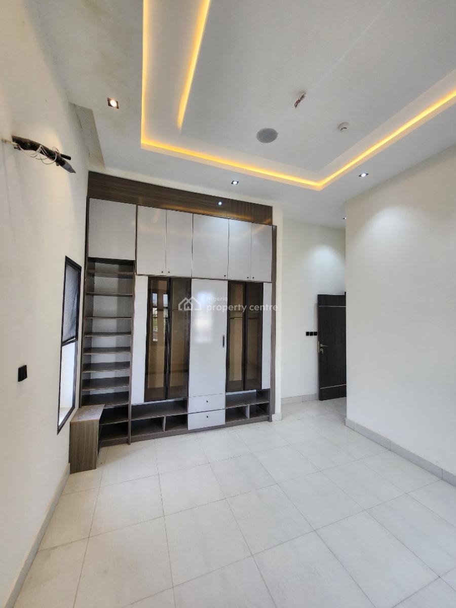 Brand New 3 Bedroom Apartment with Elevator, Gym and a Bq, Lekki Phase 1, Lekki, Lagos, House for Rent