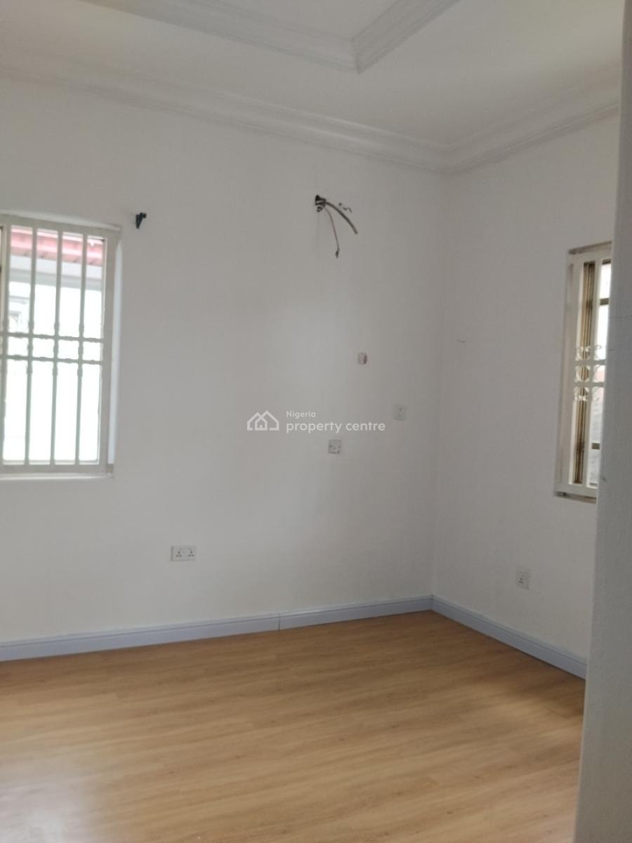 Studio Upstairs ....video Available, Fola Osibo, Lekki Phase 1, Lekki, Lagos, Self Contain (single Rooms) for Rent