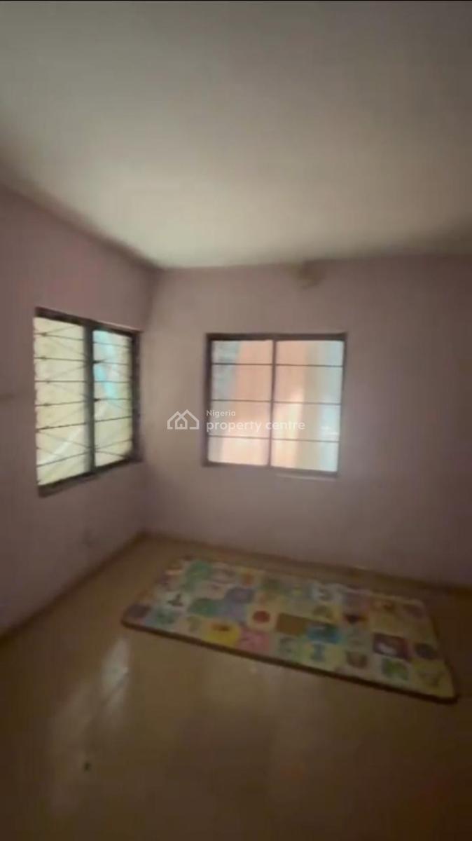 Lovely 2 Bedroom Flat, Ifako, Gbagada, Lagos, Flat / Apartment for Rent