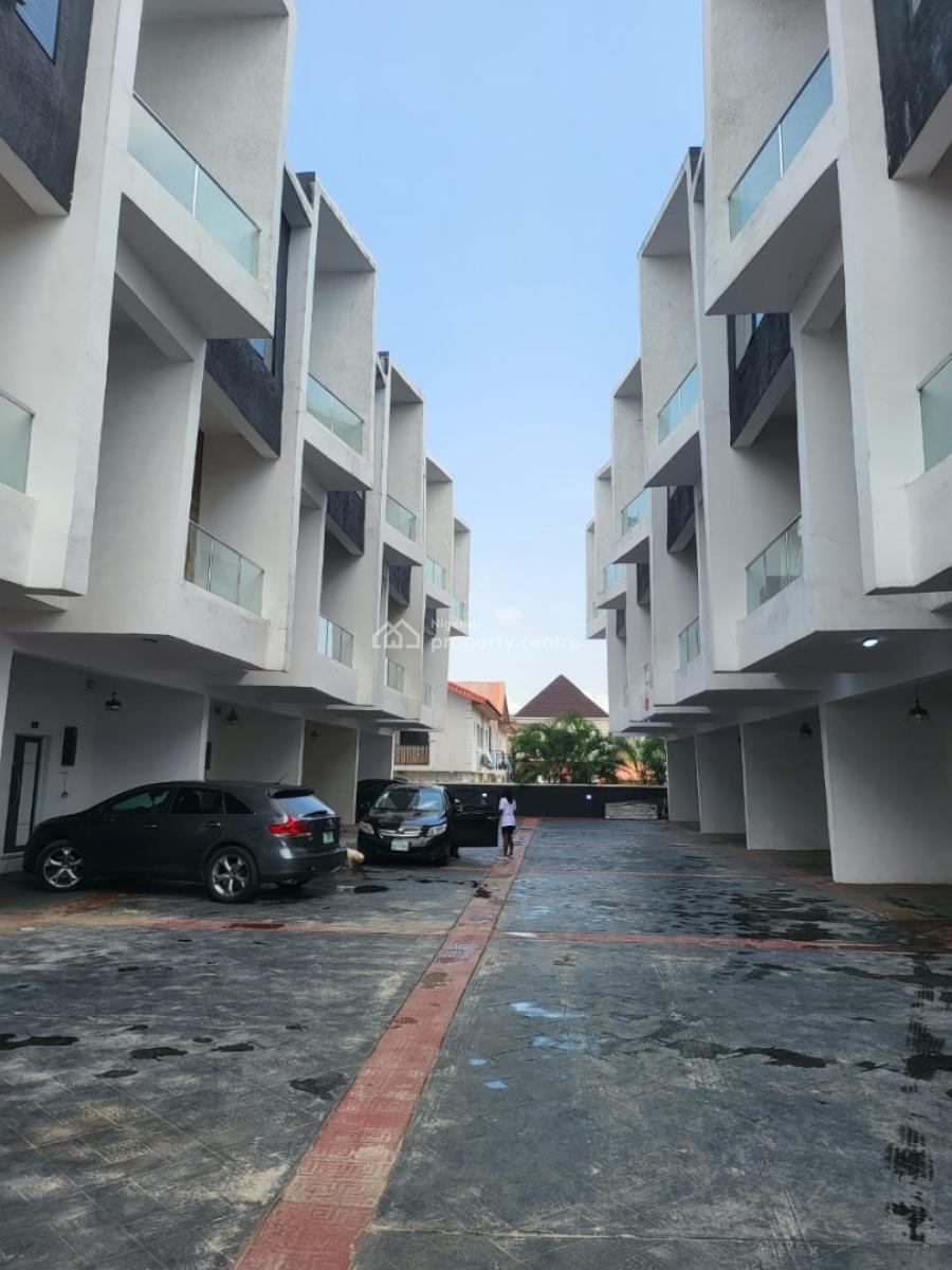 a Well Maintained 4 Bedroom Terrace Duplex of 2 Floors, Thomas Estate, Ajah, Lagos, Terraced Duplex for Sale